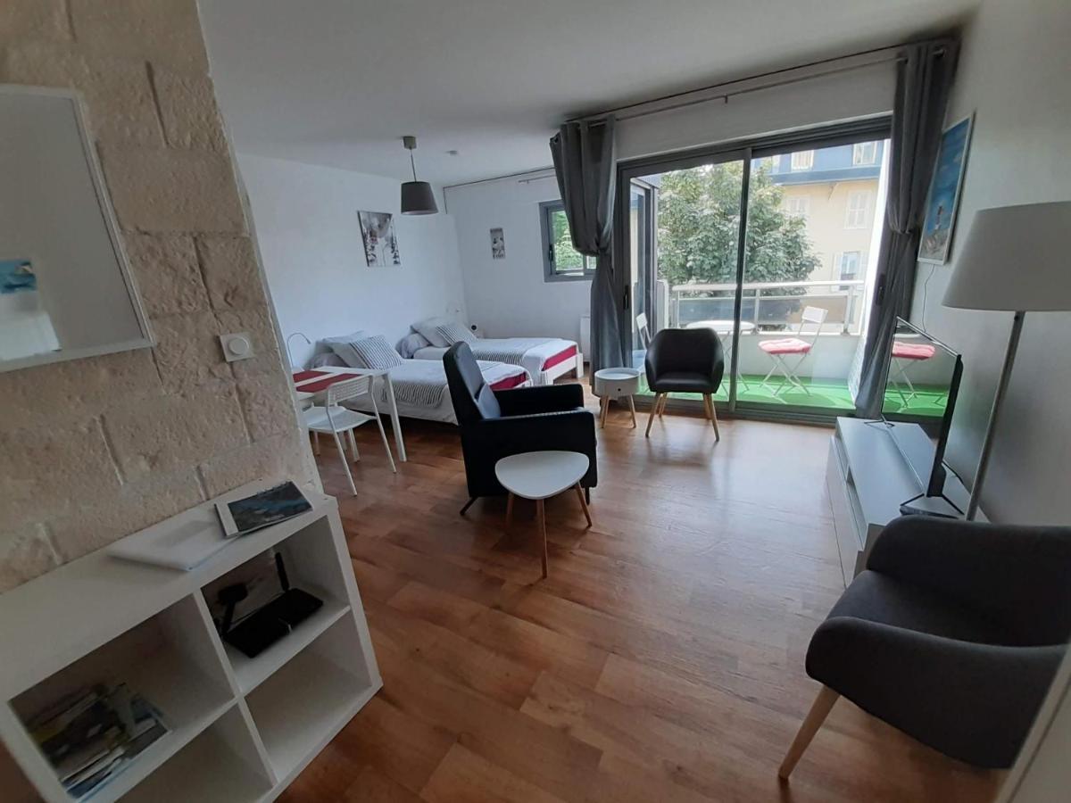 Studio Calme Renove Parking Proche Centre Et Thermes 艾克斯莱班 外观 照片